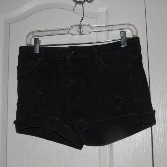CELEBRITY PINK The Honey Distressed Cuffed Black Shorts Junior Size 5 - Picture 1 of 4